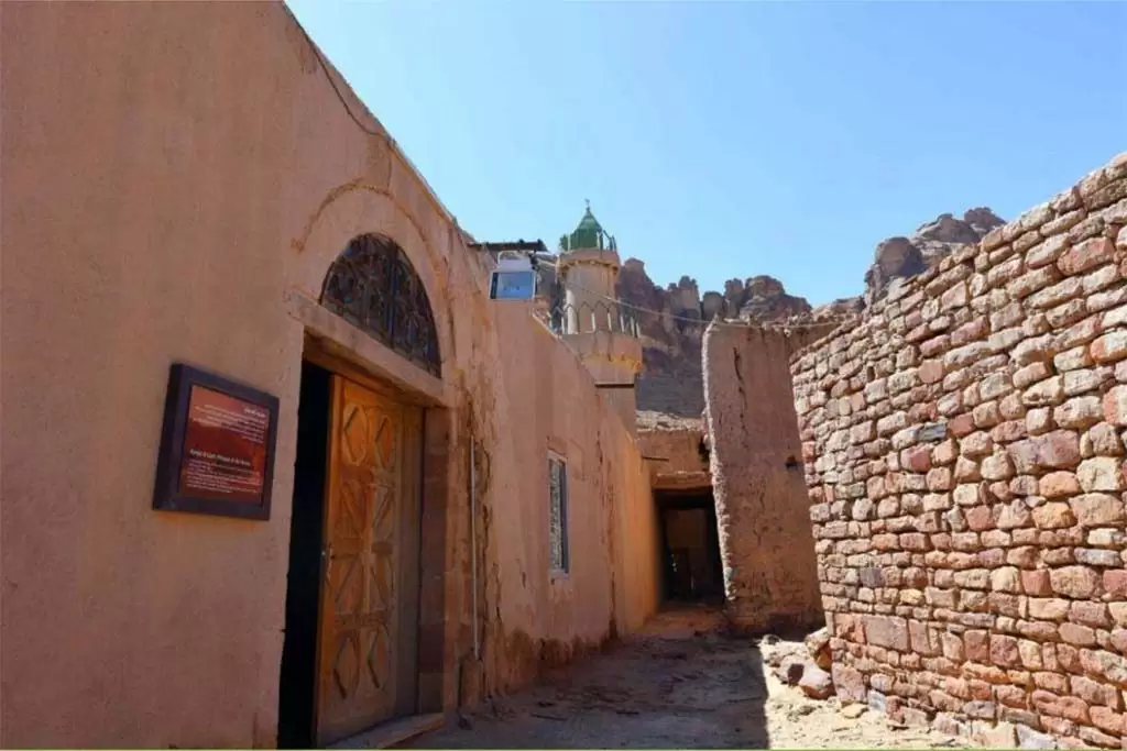 masjid-ishom.