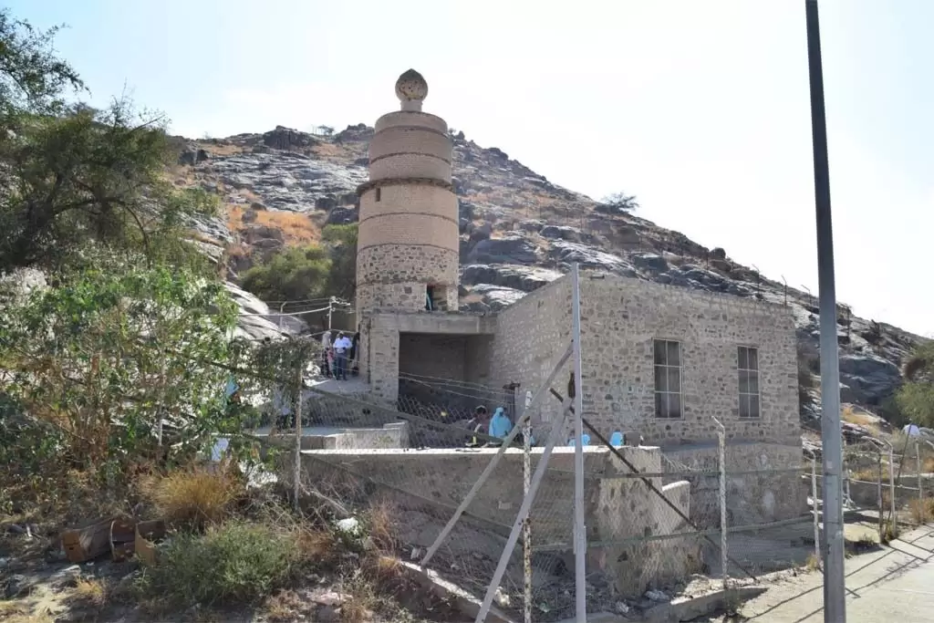 masjid-qontoroh